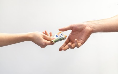 מיתוס פערי השכר, או: האם נשים מקבלות רק שני שליש פיצה?